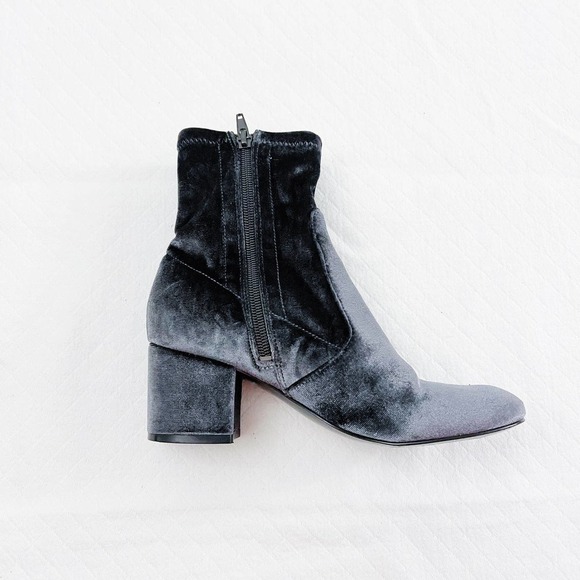 Ivanka Trump Faux Suede Zip Up Booties sz6 Grey - Picture 2 of 8